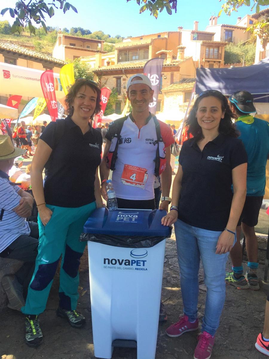 Equipo Novapet con Agustín Luján ganador de la Ultra Trail contenedor PET